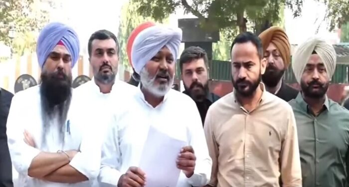 Punjab AAP ਦੇ ਵਫ਼ਦ ਨੇ ਰਾਜਪਾਲ ਗੁਲਾਬ ਚੰਦ ਕਟਾਰੀਆ ਨਾਲ ਕੀਤੀ ਮੁਲਾਕਾਤ