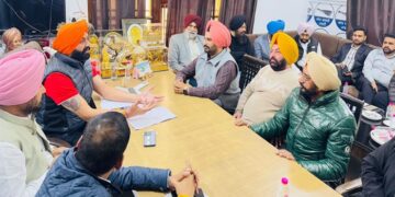 Punjab Roadways ਕਰਮਚਾਰੀਆਂ ਦੀਆਂ ਜਾਇਜ ਮੰਗਾਂ ਛੇਤੀ ਹੋਣਗੀਆਂ ਹੱਲ: ਲਾਲਜੀਤ ਸਿੰਘ ਭੁੱਲਰ Punjab Roadways ਕਰਮਚਾਰੀਆਂ ਦੀਆਂ ਜਾਇਜ ਮੰਗਾਂ ਛੇਤੀ ਹੋਣਗੀਆਂ ਹੱਲ: ਲਾਲਜੀਤ ਸਿੰਘ ਭੁੱਲਰ