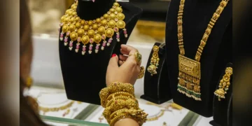 Gold Silver Price : ਸੋਨੇ-ਚਾਂਦੀ ਦੀਆਂ ਕੀਮਤਾਂ ‘ਚ ਉਤਰਾਅ-ਚੜ੍ਹਾਅ ਜਾਰੀ! ਅੱਜ ਫਿਰ ਡਿੱਗੇ ਭਾਅ