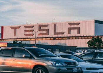 Elon Musk Tesla : ਇਸੇ ਮਹੀਨੇ ਭਾਰਤ ‘ਚ ਖੁੱਲ੍ਹਣ ਜਾ ਰਿਹਾ ਪਹਿਲਾਂ Tesla Centre
