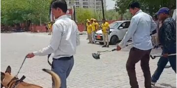 Delhi: 3 ਅਦਾਲਤਾਂ, 2 ਸਕੂਲਾਂ ਨੂੰ ਬੰਬ ਨਾਲ ਉਡਾਉਣ ਦੀ ਮਿਲੀ ਧਮਕੀ