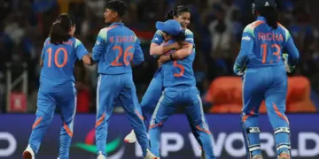 World Cup Final : ਭਾਰਤ ਨੇ ਮਹਿਲਾ ਵਨਡੇ ਵਿਸ਼ਵ ਕੱਪ ਜਿੱਤ ਕੇ ਰਚਿਆ ਇਤਿਹਾਸ ; ਦੱਖਣੀ ਅਫਰੀਕਾ ਨੂੰ 52 ਦੌੜਾਂ ਨਾਲ ਹਰਾਇਆ World Cup Final : ਭਾਰਤ ਨੇ ਮਹਿਲਾ ਵਨਡੇ ਵਿਸ਼ਵ ਕੱਪ ਜਿੱਤ ਕੇ ਰਚਿਆ ਇਤਿਹਾਸ ; ਦੱਖਣੀ ਅਫਰੀਕਾ ਨੂੰ 52 ਦੌੜਾਂ ਨਾਲ ਹਰਾਇਆ