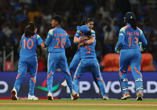 World Cup Final : ਭਾਰਤ ਨੇ ਮਹਿਲਾ ਵਨਡੇ ਵਿਸ਼ਵ ਕੱਪ ਜਿੱਤ ਕੇ ਰਚਿਆ ਇਤਿਹਾਸ ; ਦੱਖਣੀ ਅਫਰੀਕਾ ਨੂੰ 52 ਦੌੜਾਂ ਨਾਲ ਹਰਾਇਆ World Cup Final : ਭਾਰਤ ਨੇ ਮਹਿਲਾ ਵਨਡੇ ਵਿਸ਼ਵ ਕੱਪ ਜਿੱਤ ਕੇ ਰਚਿਆ ਇਤਿਹਾਸ ; ਦੱਖਣੀ ਅਫਰੀਕਾ ਨੂੰ 52 ਦੌੜਾਂ ਨਾਲ ਹਰਾਇਆ