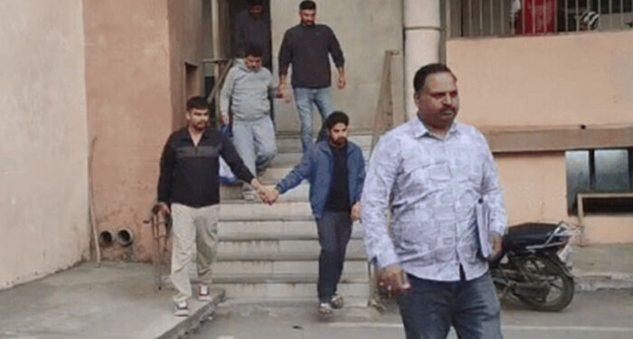 Crime: ਜਾਸੂਸੀ ਦੇ ਦੋਸ਼ ਵਿੱਚ ਗ੍ਰਿਫ਼ਤਾਰ ਵਕੀਲ ਤੋਂ 40 ਲੱਖ ਰੁਪਏ ਬਰਾਮਦ: ਜੰਮੂ-ਕਸ਼ਮੀਰ ਨਾਲ ਵੀ ਜੁੜਿਆ ਲਿੰਕ