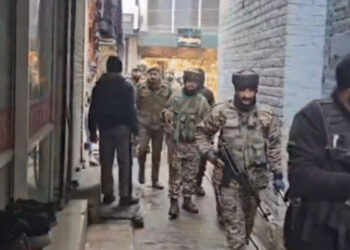 Srinagar ਤੋਂ ਜੰਮੂ ਤੱਕ 80 ਪਿੰਡਾਂ ਵਿੱਚ ਘਰ-ਘਰ ਤਲਾਸ਼ੀ: ਘੁਸਪੈਠ ਨੂੰ ਰੋਕਣ ਲਈ ਕਸ਼ਮੀਰ ਪੁਲਿਸ-ਫੌਜ ਦਾ ਸਾਂਝਾ ਅਭਿਆਨ