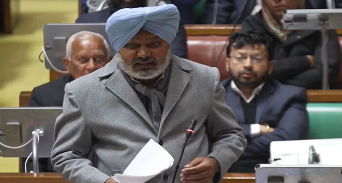 Punjab: ਹਰਪਾਲ ਚੀਮਾ ਨੇ ਮਨਰੇਗਾ ਦਾ ਨਾਂਅ ‘ਜੀ ਰਾਮ ਜੀ’ ਰੱਖਣ ਨੂੰ ਲੈ ਕੇ ਦਿੱਤਾ ਵੱਡਾ ਬਿਆਨ Punjab: ਹਰਪਾਲ ਚੀਮਾ ਨੇ ਮਨਰੇਗਾ ਦਾ ਨਾਂਅ ‘ਜੀ ਰਾਮ ਜੀ’ ਰੱਖਣ ਨੂੰ ਲੈ ਕੇ ਦਿੱਤਾ ਵੱਡਾ ਬਿਆਨ