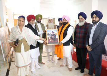 ਗੁਰੂ ਤੇਗ ਬਹਾਦਰ ਸਾਹਿਬ ਅਤੇ ਚਾਂਦਨੀ ਚੌਕ ਦੇ ਸ਼ਹੀਦਾਂ ਨੂੰ ਸਮਰਪਿਤ ਚਿੱਤਰਕਾਰੀ ਪ੍ਰਦਸ਼ਨੀ ਗੁਰੂ ਸਹਿਬ ਪ੍ਰਤੀ ਸ਼ਰਧਾ ਦਾ ਪ੍ਰਤੀਕ – Harjot Singh Bains ਗੁਰੂ ਤੇਗ ਬਹਾਦਰ ਸਾਹਿਬ ਅਤੇ ਚਾਂਦਨੀ ਚੌਕ ਦੇ ਸ਼ਹੀਦਾਂ ਨੂੰ ਸਮਰਪਿਤ ਚਿੱਤਰਕਾਰੀ ਪ੍ਰਦਸ਼ਨੀ ਗੁਰੂ ਸਹਿਬ ਪ੍ਰਤੀ ਸ਼ਰਧਾ ਦਾ ਪ੍ਰਤੀਕ – Harjot Singh Bains