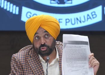 Punjab: ਮੁੱਖ ਮੰਤਰੀ ਭਗਵੰਤ ਸਿੰਘ ਮਾਨ ਨੇ ਸ਼੍ਰੋਮਣੀ ਕਮੇਟੀ ਅਤੇ ਅਕਾਲੀ ਦਲ ਨੂੰ ਸ੍ਰੀ ਅਕਾਲ ਤਖ਼ਤ ਸਾਹਿਬ ਅਤੇ ਪੰਥ ਨੂੰ ਆਪਣੇ ਮਾੜੇ ਕੰਮਾਂ ਦੀ ਢਾਲ ਵਜੋਂ ਵਰਤਣ ਲਈ ਆੜੇ ਹੱਥੀਂ ਲਿਆ