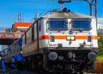 Indian Railways: ਟ੍ਰੇਨ ‘ਚ ਸਫ਼ਰ ਕਰਨ ਵਾਲਿਆਂ ਲਈ ਜ਼ਰੂਰੀ ਖ਼ਬਰ: ਭਾਰਤੀ ਰੇਲਵੇ ਨੇ ਸਮਾਂ ਸਾਰਣੀ ਵਿੱਚ ਕੀਤਾ ਬਦਲਾਅ Indian Railways: ਟ੍ਰੇਨ ‘ਚ ਸਫ਼ਰ ਕਰਨ ਵਾਲਿਆਂ ਲਈ ਜ਼ਰੂਰੀ ਖ਼ਬਰ: ਭਾਰਤੀ ਰੇਲਵੇ ਨੇ ਸਮਾਂ ਸਾਰਣੀ ਵਿੱਚ ਕੀਤਾ ਬਦਲਾਅ