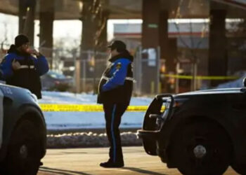 USA News: ਨੌਜਵਾਨ ਨੇ ਇੱਕ ਗੈਸ ਸਟੇਸ਼ਨ ‘ਤੇ ਕੀਤੀ ਫਾਇਰਿੰਗ: ਤਿੰਨ ਪੁਲਿਸ ਅਧਿਕਾਰੀ ਜ਼ਖਮੀ