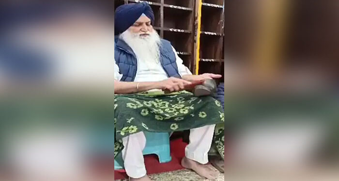 Punjab: ਵਿਰਸਾ ਸਿੰਘ ਵਲਟੋਹਾ ਨੇ ਪੂਰੀ ਕੀਤੀ ਆਪਣੀ ਸਜ਼ਾ: ਭਾਂਡੇ ਧੋਤੇ ਅਤੇ ਜੋੜੇ ਕੀਤੇ ਸਾਫ਼ Punjab: ਵਿਰਸਾ ਸਿੰਘ ਵਲਟੋਹਾ ਨੇ ਪੂਰੀ ਕੀਤੀ ਆਪਣੀ ਸਜ਼ਾ: ਭਾਂਡੇ ਧੋਤੇ ਅਤੇ ਜੋੜੇ ਕੀਤੇ ਸਾਫ਼