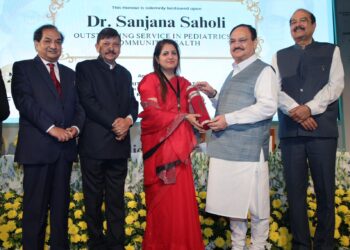  Health : ਮੋਹਾਲੀ ਦੀ ਡਾ. ਸੰਜਨਾ ਸਹੋਲੀ ਪਾਇਨੀਅਰ ਆਫ਼ ਐਕਸੀਲੈਂਸ ਐਵਾਰਡ ਨਾਲ ਸਨਮਾਨਿਤ