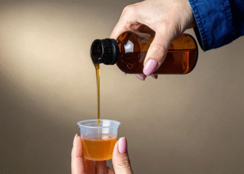  HEALTH & MEDICINE : ਜ਼ਹਿਰੀਲੇ ਰਸਾਇਣ ਮਿਲਣ ਤੋਂ ਬਾਅਦ ਸੂਬੇ ਨੇ ਇਸ ‘Cough Syrup’ ‘ਤੇ ਲਗਾਈ ਪਾਬੰਦੀ 