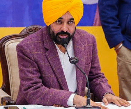 PUNJAB GOVT ਨੇ ਮੱਧ ਪੂਰਬੀ ਤਣਾਅ ਕਾਰਨ ਉੱਥੇ ਫਸੇ ਪੰਜਾਬੀਆਂ ਲਈ 24×7 ਹੈਲਪਲਾਈਨ ਜਾਰੀ ਕੀਤੀ, ਪੂਰੇ ਸਹਿਯੋਗ ਦਾ ਭਰੋਸਾ ਦਿੱਤਾ: ਮੁੱਖ ਮੰਤਰੀ ਭਗਵੰਤ ਸਿੰਘ ਮਾਨ