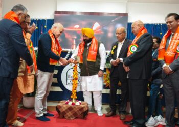 Harjot Singh Bains ਅਤੇ Manish Sisodia ਨੇ ਵੇਦਿਕ ਸਿੱਖਿਆ ਨਾਲ ਬੱਚਿਆਂ ਦਾ ਭਵਿੱਖ ਸੰਵਾਰਨ ਦਾ ਦਿੱਤਾ ਸੱਦਾ Harjot Singh Bains ਅਤੇ Manish Sisodia ਨੇ ਵੇਦਿਕ ਸਿੱਖਿਆ ਨਾਲ ਬੱਚਿਆਂ ਦਾ ਭਵਿੱਖ ਸੰਵਾਰਨ ਦਾ ਦਿੱਤਾ ਸੱਦਾ