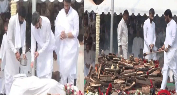 Ajit Pawar Funeral: ਪੰਜ ਤੱਤਾਂ ਵਿੱਚ ਵਿਲੀਨ ਹੋਏ ਮਹਾਰਾਸ਼ਟਰ ਦੇ ਡਿਪਟੀ CM ਅਜੀਤ ਪਵਾਰ Ajit Pawar Funeral: ਪੰਜ ਤੱਤਾਂ ਵਿੱਚ ਵਿਲੀਨ ਹੋਏ ਮਹਾਰਾਸ਼ਟਰ ਦੇ ਡਿਪਟੀ CM ਅਜੀਤ ਪਵਾਰ