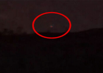Pakistani Drone: ਜੰਮੂ-ਕਸ਼ਮੀਰ ਵਿੱਚ LoC ਨੇੜੇ ਦਿਖੇ ਸ਼ੱਕੀ ਪਾਕਿਸਤਾਨੀ ਡਰੋਨ Pakistani Drone: ਜੰਮੂ-ਕਸ਼ਮੀਰ ਵਿੱਚ LoC ਨੇੜੇ ਦਿਖੇ ਸ਼ੱਕੀ ਪਾਕਿਸਤਾਨੀ ਡਰੋਨ