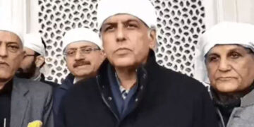 MP Manish Tewari ਨੇ ਸ੍ਰੀ ਹਰਿਮੰਦਰ ਸਾਹਿਬ ਵਿਖੇ ਟੇਕਿਆ ਮੱਥਾ