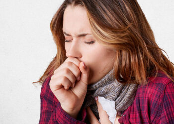 Health Tips : ਕੀ ਇਸ ਸਰਦੀਆਂ ‘ਚ ਖੰਘ ਨੇ ਕਰ ਦਿੱਤਾ ਪਰੇਸ਼ਾਨ? ਤਾਂ ਅਜਮਾਓ ਇਹ ਘਰੇਲੂ ਉਪਾਅ