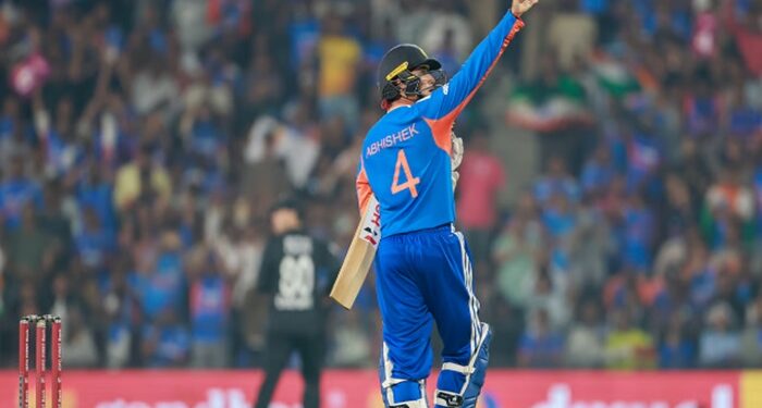 Ind Vs NZ : ਭਾਰਤ ਅਤੇ ਨਿਊਜ਼ੀਲੈਂਡ ਵਿਚਾਲੇ ਮੁਕਾਬਲਾ ਜਾਰੀ; ਭਾਰਤ ਨੂੰ ਲੱਗਿਆ ਚੌਥਾ ਝਟਕਾ Ind Vs NZ : ਭਾਰਤ ਅਤੇ ਨਿਊਜ਼ੀਲੈਂਡ ਵਿਚਾਲੇ ਮੁਕਾਬਲਾ ਜਾਰੀ; ਭਾਰਤ ਨੂੰ ਲੱਗਿਆ ਚੌਥਾ ਝਟਕਾ