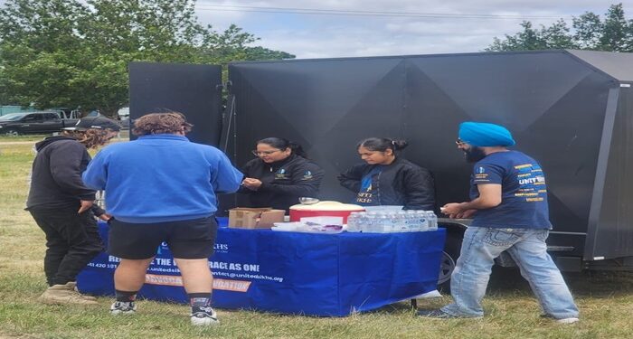 Australia ‘ਚ ਜੰਗਲੀ ਅੱਗ ਨੇ ਮਚਾਈ ਭਾਰੀ ਤਬਾਹੀ! ਸੰਕਟ ਦੀ ਘੜੀ ‘ਚ ਅੱਗੇ ‘ਯੂਨਾਈਟਿਡ ਸਿੱਖਸ’ Australia ‘ਚ ਜੰਗਲੀ ਅੱਗ ਨੇ ਮਚਾਈ ਭਾਰੀ ਤਬਾਹੀ! ਸੰਕਟ ਦੀ ਘੜੀ ‘ਚ ਅੱਗੇ ‘ਯੂਨਾਈਟਿਡ ਸਿੱਖਸ’