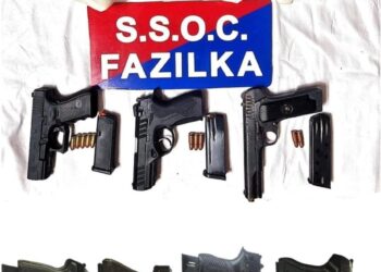 FAZILKA ਵਿੱਚ ਸਰਹੱਦ ਪਾਰੋਂ ਚੱਲ ਰਹੇ ਤਸਕਰੀ ਨੈੱਟਵਰਕ ਦਾ ਪਰਦਾਫਾਸ਼; 2.1 ਕਿਲੋਗ੍ਰਾਮ ਹੈਰੋਇਨ, 7 ਪਿਸਤੌਲਾਂ ਸਮੇਤ ਇੱਕ ਕਾਬੂ