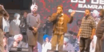 Entertainment: ਪੰਜਾਬੀ ਗਾਇਕ ਬੱਬੂ ਮਾਨ ਦੇ ਸ਼ੋਅ ‘ਚ ਹੋਇਆ ਹੰਗਾਮਾ, ਪੜ੍ਹੋ ਵੇਰਵਾ Entertainment: ਪੰਜਾਬੀ ਗਾਇਕ ਬੱਬੂ ਮਾਨ ਦੇ ਸ਼ੋਅ ‘ਚ ਹੋਇਆ ਹੰਗਾਮਾ, ਪੜ੍ਹੋ ਵੇਰਵਾ