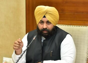 PUNJAB: ਭਗਵੰਤ ਮਾਨ ਸਰਕਾਰ ਮੁਢਲੀ ਸਿੱਖਿਆ ‘ਚ ਸਕਾਰਾਤਮਕ ਬਦਲਾਅ ਲਈ ਸਾਰੇ ਸਰਕਾਰੀ ਪ੍ਰਾਇਮਰੀ ਸਕੂਲਾਂ ਵਿੱਚ ‘ਖੇਡ ਪਿਟਾਰਾ’ ਕਿੱਟ ਪ੍ਰਦਾਨ ਕਰੇਗੀ; 7.5 ਲੱਖ ਬੱਚਿਆਂ ਨੂੰ ਹੋਵੇਗਾ ਲਾਭ