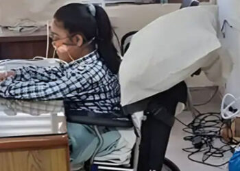 CBSE Board Exam: ਕਨਿਸ਼ਕ ਬਿਸ਼ਟ ਦੀ ਹਿੰਮਤ ਨੂੰ ਸਲਾਮ, ਆਕਸੀਜਨ ਸਪੋਰਟ ‘ਤੇ ਦਿੱਤੀ 12ਵੀਂ ਦੀ ਪ੍ਰੀਖਿਆ