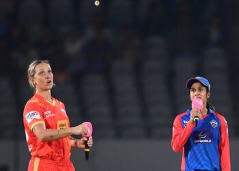 WPL 2026 : ਦਿੱਲੀ ਅਤੇ ਗੁਜਰਾਤ ਵਿਚਾਲੇ ਐਲੀਮੀਨੇਟਰ ਮੈਚ ਜਾਰੀ ; ਗੁਜਰਾਤ ਨੂੰ ਲੱਗਿਆ ਚੌਥਾ ਝਟਕਾ , ਟੀਮ ਨੇ ਪਾਵਰਪਲੇ ‘ਚ ਹੀ ਗਵਾਈਆਂ ਤਿੰਨ ਵਿਕਟਾਂ