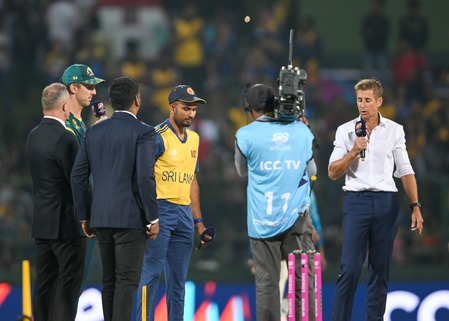 T20 World Cup : ਆਸਟ੍ਰੇਲੀਆ ਅਤੇ ਸ਼੍ਰੀਲੰਕਾ ਵਿਚਾਲੇ ਮੁਕਾਬਲਾ ਜਾਰੀ ; ਸ਼੍ਰੀਲੰਕਾ ਨੇ ਟਾਸ ਜਿੱਤ ਕੇ ਲਿਆ ਗੇਂਦਬਾਜ਼ੀ ਦਾ ਫੈਸਲਾ T20 World Cup : ਆਸਟ੍ਰੇਲੀਆ ਅਤੇ ਸ਼੍ਰੀਲੰਕਾ ਵਿਚਾਲੇ ਮੁਕਾਬਲਾ ਜਾਰੀ ; ਸ਼੍ਰੀਲੰਕਾ ਨੇ ਟਾਸ ਜਿੱਤ ਕੇ ਲਿਆ ਗੇਂਦਬਾਜ਼ੀ ਦਾ ਫੈਸਲਾ