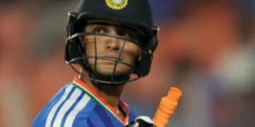 T20 World Cup : ਭਾਰਤ ਅਤੇ ਸਾਊਥ ਅਫਰੀਕਾ ਵਿਚਾਲੇ ਮੁਕਾਬਲਾ ਜਾਰੀ ; ਭਾਰਤ ਨੂੰ ਲੱਗਿਆ ਚੌਥਾ ਝਟਕਾ T20 World Cup : ਭਾਰਤ ਅਤੇ ਸਾਊਥ ਅਫਰੀਕਾ ਵਿਚਾਲੇ ਮੁਕਾਬਲਾ ਜਾਰੀ ; ਭਾਰਤ ਨੂੰ ਲੱਗਿਆ ਚੌਥਾ ਝਟਕਾ