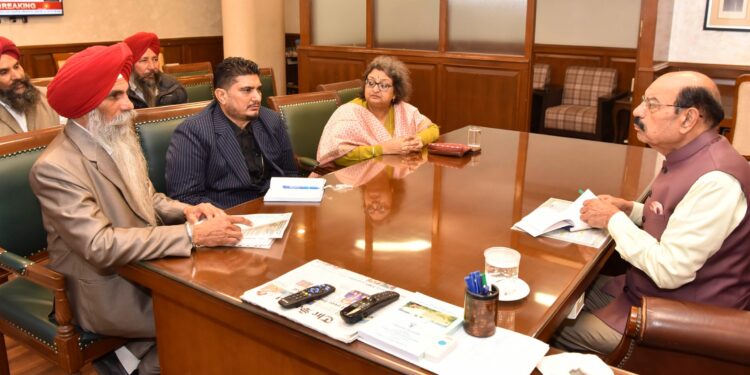 BIG NEWS: ਆਜ਼ਾਦੀ ਘੁਲਾਟੀਆਂ ਦੇ ਪਰਿਵਾਰਾਂ ਦੀਆਂ ਜਾਇਜ਼ ਮੰਗਾਂ ਨੂੰ ਪਹਿਲ ਦੇ ਆਧਾਰ ’ਤੇ ਪੂਰਾ ਕੀਤਾ ਜਾਵੇਗਾ – ਮੋਹਿੰਦਰ ਭਗਤ