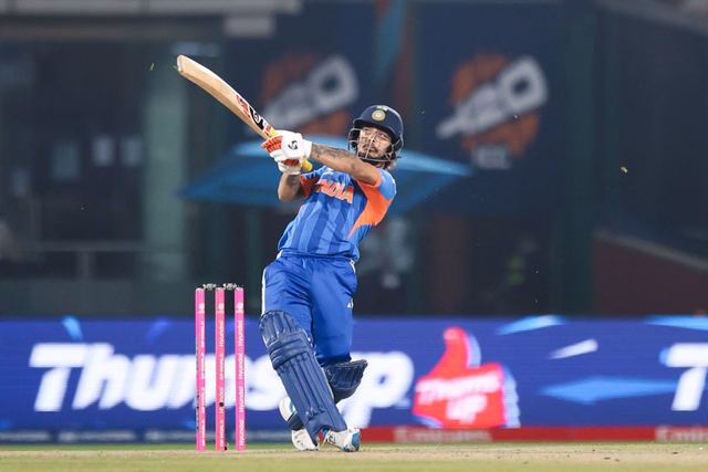 T20 World Cup 2026 : ਭਾਰਤ ਨੂੰ ਦੂਜਾ ਝਟਕਾ! ਤੂਫ਼ਾਨੀ ਬੱਲੇਬਾਜ਼ੀ ਤੋਂ ਬਾਅਦ ਈਸ਼ਾਨ ਕਿਸ਼ਨ ਆਊਟ T20 World Cup 2026 : ਭਾਰਤ ਨੂੰ ਦੂਜਾ ਝਟਕਾ! ਤੂਫ਼ਾਨੀ ਬੱਲੇਬਾਜ਼ੀ ਤੋਂ ਬਾਅਦ ਈਸ਼ਾਨ ਕਿਸ਼ਨ ਆਊਟ