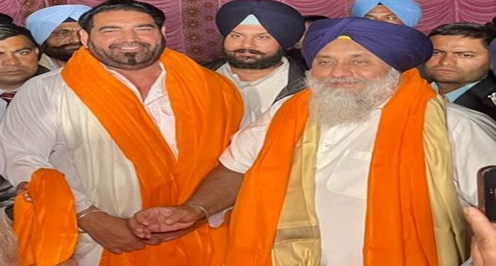 Punjabi Singer ਕੇ.ਐਸ ਮੱਖਣ ਸ਼੍ਰੋਮਣੀ ਅਕਾਲੀ ਦਲ ‘ਚ ਸ਼ਾਮਿਲ