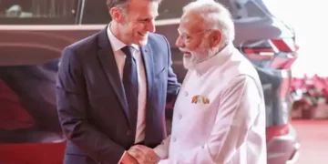 PM ਮੋਦੀ ਨੇ ਫਰਾਂਸ ਦੇ ਰਾਸ਼ਟਰਪਤੀ ਇਮੈਨੁਅਲ ਮੈਕਰੋਂ ਨਾਲ ਕੀਤੀ ਮੁਲਾਕਾਤ