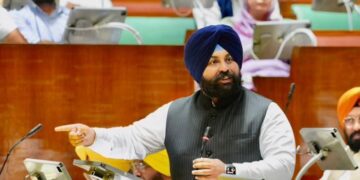 PUNJAB: ਹਰਜੋਤ ਸਿੰਘ ਬੈਂਸ ਨੇ ਵਿੱਤ ਮੰਤਰੀ ਚੀਮਾ ਵਿਰੁੱਧ ਅਪਮਾਨਜਨਕ ਟਿੱਪਣੀ ਕਰਨ ‘ਤੇ ਸੁਖਪਾਲ ਖਹਿਰਾ ਨੂੰ ਕਰੜੇ ਹੱਥੀਂ ਲਿਆ