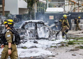 ਇਜ਼ਰਾਈਲ ਦੇ ਡਿਮੋਨਾ ਅਤੇ ਅਰਾਦ ‘ਚ ਈਰਾਨੀ ਹਮਲਿਆਂ ਵਿੱਚ ਲਗਭਗ 200 ਲੋਕ ਜ਼ਖਮੀ ਇਜ਼ਰਾਈਲ ਦੇ ਡਿਮੋਨਾ ਅਤੇ ਅਰਾਦ ‘ਚ ਈਰਾਨੀ ਹਮਲਿਆਂ ਵਿੱਚ ਲਗਭਗ 200 ਲੋਕ ਜ਼ਖਮੀ