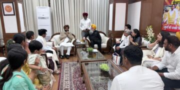 Speaker ਨੇ ਸਿਵਲ ਸੇਵਾਵਾਂ ਪ੍ਰੀਖਿਆ ਦੇ ਸਫ਼ਲ ਵਿਦਿਆਰਥੀਆਂ ਨੂੰ ਪੰਜਾਬ ਵਿਧਾਨ ਸਭਾ ਵਿੱਚ ਕੀਤਾ ਸਨਮਾਨਿਤ