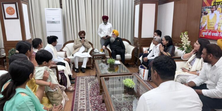 Speaker ਨੇ ਸਿਵਲ ਸੇਵਾਵਾਂ ਪ੍ਰੀਖਿਆ ਦੇ ਸਫ਼ਲ ਵਿਦਿਆਰਥੀਆਂ ਨੂੰ ਪੰਜਾਬ ਵਿਧਾਨ ਸਭਾ ਵਿੱਚ ਕੀਤਾ ਸਨਮਾਨਿਤ