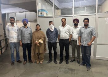 Vigilance Bureau ਵੱਲੋਂ 1,00,000 ਰੁਪਏ ਰਿਸ਼ਵਤ ਲੈਂਦਾ ਡਰੱਗ ਇੰਸਪੈਕਟਰ ਰੰਗੇ ਹੱਥੀਂ ਕਾਬੂ