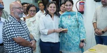 Chandigarh: ਚੰਡੀਗੜ੍ਹ ਪ੍ਰੈਸ ਕਲੱਬ ਦੀ ਚੋਣ ਅੱਜ: CEO ਪੰਜਾਬ ਅਨਿੰਦਿਤਾ ਮਿੱਤਰਾ ਵੀ ਪੋਲਿੰਗ ਦਾ ਪ੍ਰਬੰਧ ਦੇਖਣ ਪਹੁੰਚੇ