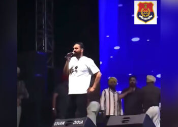 Punjab: ਬੱਬੂ ਮਾਨ ਨੇ ਹਥਿਆਰ ਅਤੇ ਪਰਚਿਆਂ ਵਾਲੇ ਗੀਤਾਂ ‘ਤੇ ਨੌਜਵਾਨਾਂ ਨੂੰ ਦਿੱਤੀ ਨਸੀਹਤ Punjab: ਬੱਬੂ ਮਾਨ ਨੇ ਹਥਿਆਰ ਅਤੇ ਪਰਚਿਆਂ ਵਾਲੇ ਗੀਤਾਂ ‘ਤੇ ਨੌਜਵਾਨਾਂ ਨੂੰ ਦਿੱਤੀ ਨਸੀਹਤ