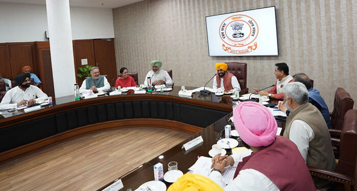 Punjab: ਪੰਜਾਬ ਕੈਬਨਿਟ ਮੀਟਿੰਗ ‘ਚ ਅਨੁਮਾਨਿਤ ਬਜਟ ਪਾਸ Punjab: ਪੰਜਾਬ ਕੈਬਨਿਟ ਮੀਟਿੰਗ ‘ਚ ਅਨੁਮਾਨਿਤ ਬਜਟ ਪਾਸ