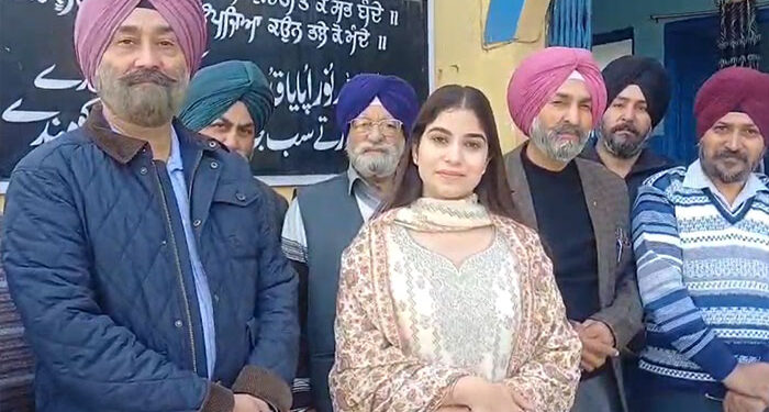 Jammu-Kashmir: ਗੁਰੂ ਨਾਨਕ ਦੇਵ ਮਾਡਲ ਹਾਈ ਸਕੂਲ ਬਾਰਾਮੂਲਾ ਵਿੱਚ ਸਮਾਰਟ ਕਲਾਸਾਂ ਦਾ ਉਦਘਾਟਨ