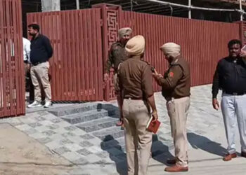 Breaking: ਗੁਰਦਾਸਪੁਰ ਵਿੱਚ ਜਵੈਲਰ ਦੇ ਘਰ 3 ਕਰੋੜ ਰੁਪਏ ਦੀ ਲੁੱਟ