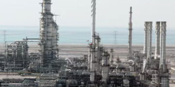 Iran US War ਕਾਰਨ ਸਥਿਤੀ ਤਣਾਅਪੂਰਨ, ਖਾੜੀ ਦੇਸ਼ਾਂ ਦੀਆਂ ਤੇਲ ਰਿਫਾਇਨਰੀਆਂ ‘ਚ ਕੰਮ ਰੁਕਿਆ