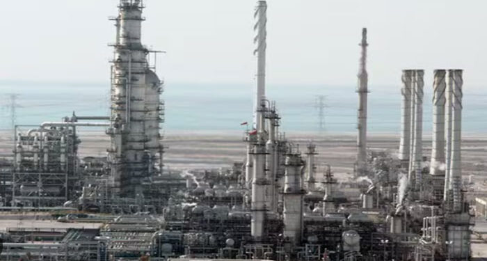 Iran US War ਕਾਰਨ ਸਥਿਤੀ ਤਣਾਅਪੂਰਨ, ਖਾੜੀ ਦੇਸ਼ਾਂ ਦੀਆਂ ਤੇਲ ਰਿਫਾਇਨਰੀਆਂ ‘ਚ ਕੰਮ ਰੁਕਿਆ Iran US War ਕਾਰਨ ਸਥਿਤੀ ਤਣਾਅਪੂਰਨ, ਖਾੜੀ ਦੇਸ਼ਾਂ ਦੀਆਂ ਤੇਲ ਰਿਫਾਇਨਰੀਆਂ ‘ਚ ਕੰਮ ਰੁਕਿਆ