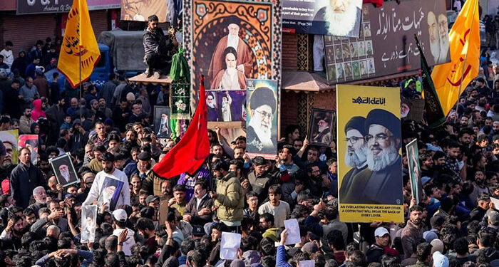 Srinagar: ਖਾਮੇਨੇਈ ਦੀ ਹੱਤਿਆ ਦੇ ਵਿਰੋਧ ਵਿੱਚ ਕਈ ਥਾਈਂ ਹਿੰਸਕ ਪ੍ਰਦਰਸ਼ਨ, ਪੁਲਿਸ ਨੇ ਕੀਤਾ ਲਾਠੀਚਾਰਜ