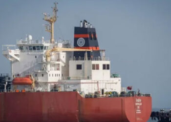 National: ਭਾਰਤ ਨੇ ਹੋਰਮੁਜ਼ ਨੇੜੇ ਦੋ ਜੰਗੀ ਜਹਾਜ਼ ਤਾਇਨਾਤ ਕੀਤੇ